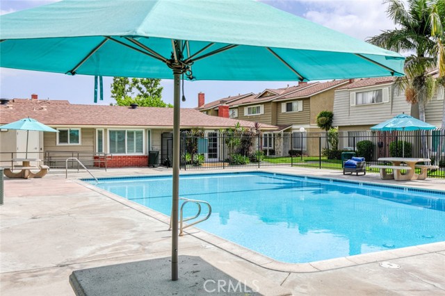 Detail Gallery Image 33 of 56 For 11879 Sungrove Cir, Garden Grove,  CA 92840 - 3 Beds | 2/1 Baths