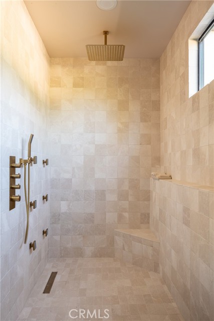 Detail Gallery Image 30 of 65 For 15719 Hartsook St, Encino,  CA 91436 - 4 Beds | 4/1 Baths