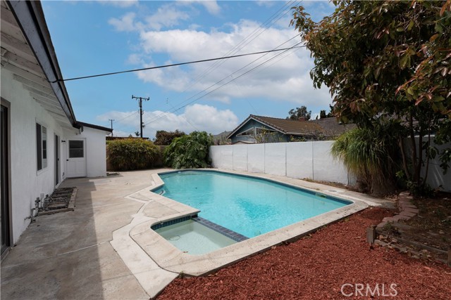 Detail Gallery Image 23 of 26 For 15821 Willett Ln, Huntington Beach,  CA 92647 - 3 Beds | 2 Baths