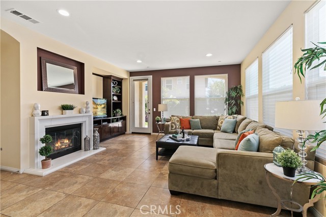 Detail Gallery Image 19 of 46 For 213 Polk St, Placentia,  CA 92870 - 5 Beds | 4 Baths