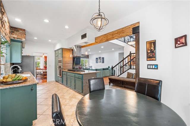 Detail Gallery Image 9 of 44 For 28314 Easton Ln, Saugus,  CA 91350 - 6 Beds | 3 Baths