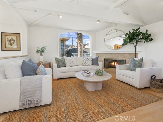 family room off of kitchen