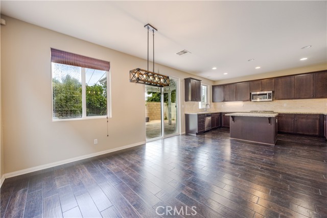 Detail Gallery Image 7 of 43 For 3245 Donovan Ranch Rd, Anaheim,  CA 92804 - 4 Beds | 3 Baths