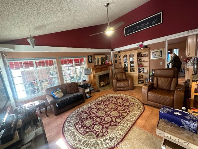 Detail Gallery Image 18 of 21 For 23509 via Chantilly, Valencia,  CA 91355 - 2 Beds | 2 Baths