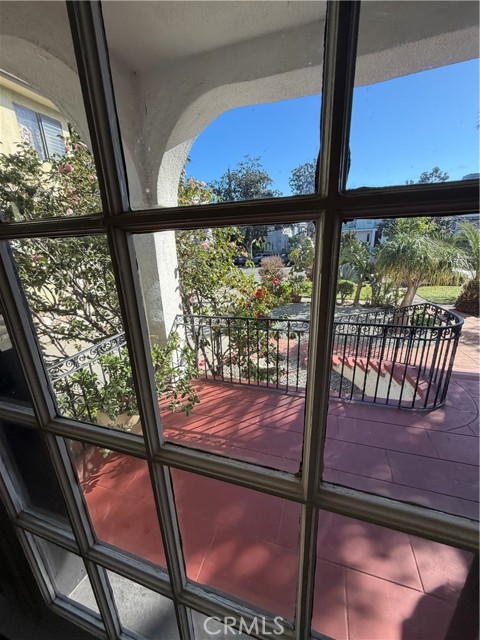 Detail Gallery Image 21 of 21 For 1731 Winona, Hollywood,  CA 90027 - 2 Beds | 1 Baths