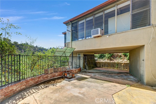 3868 Scadlock Lane, Sherman Oaks CA: https://media.crmls.org/medias/01429b6e-287f-44cf-8e98-3ae4042c49f0.jpg