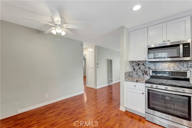 Detail Gallery Image 8 of 25 For 605 20th St #C,  Huntington Beach,  CA 92648 - 2 Beds | 1/1 Baths