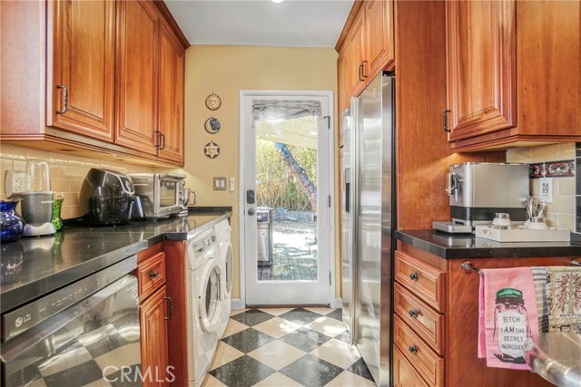 Detail Gallery Image 21 of 46 For 10754 Valley Spring, Studio City,  CA 91602 - 2 Beds | 2 Baths