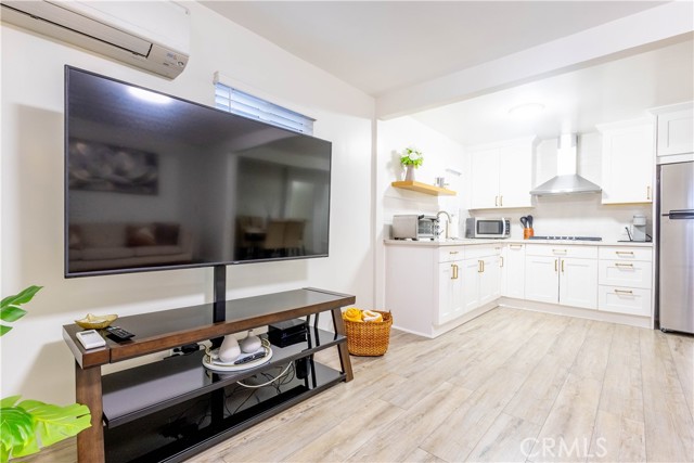 3720 S St Andrews Place, Los Angeles CA: https://media.crmls.org/medias/0142f6c5-8728-43c2-b695-27af24414328.jpg