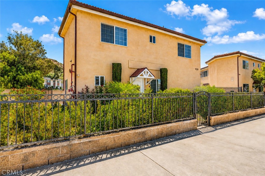 9330 Sunland #1