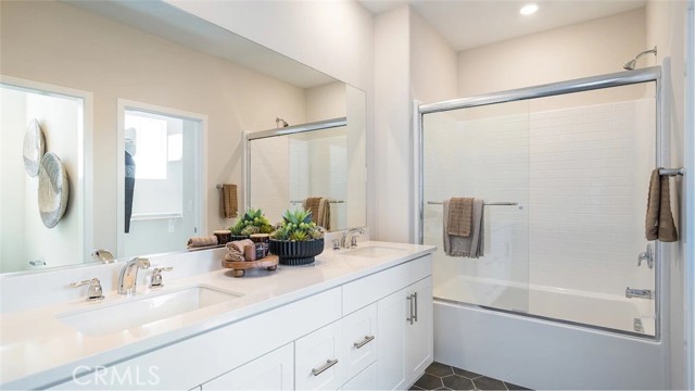 Detail Gallery Image 14 of 23 For 4463 S Patterson Paseo, Ontario,  CA 91762 - 4 Beds | 2/1 Baths