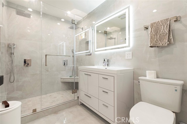Detail Gallery Image 32 of 57 For 7106 Teesdale Ave, North Hollywood,  CA 91605 - 3 Beds | 2 Baths