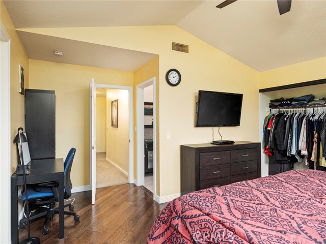 Detail Gallery Image 33 of 39 For 28625 Victoria Rd, Castaic,  CA 91384 - 3 Beds | 2/1 Baths