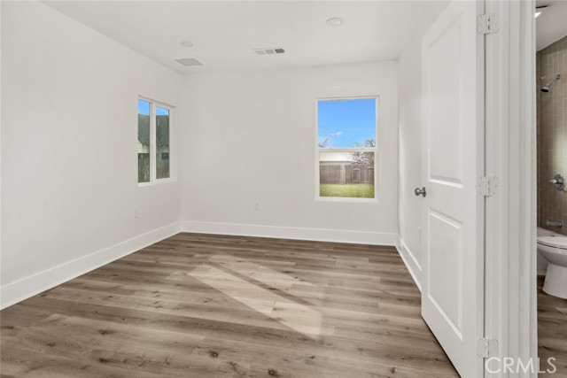 Detail Gallery Image 10 of 17 For 309 S Myrtle, Bakersfield,  CA 93304 - 3 Beds | 1 Baths