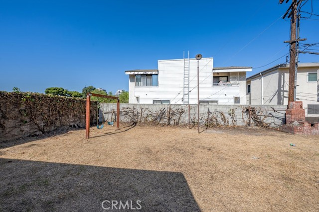 709 N Howard Street, Glendale CA: https://media.crmls.org/medias/01477260-17cf-4abf-a7e7-1b3d231eebdb.jpg