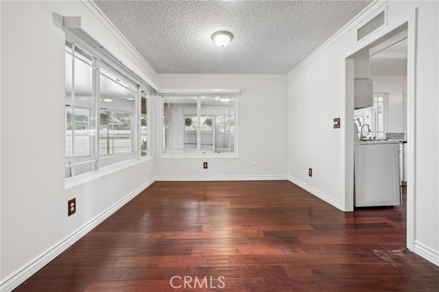 Detail Gallery Image 9 of 49 For 26311 Green Terrace Dr, Newhall,  CA 91321 - 3 Beds | 2 Baths