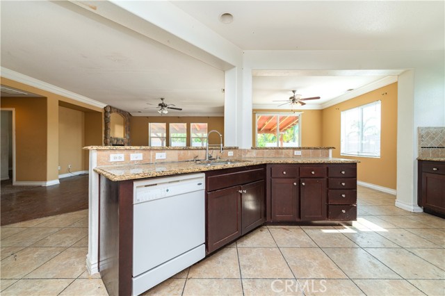 Detail Gallery Image 12 of 38 For 3029 Kalei Ct, Perris,  CA 92571 - 4 Beds | 3 Baths