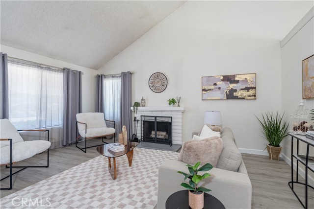 Detail Gallery Image 6 of 42 For 13052 Laramore Ln, Garden Grove,  CA 92843 - 4 Beds | 2 Baths