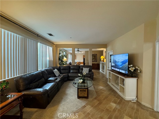 Detail Gallery Image 3 of 23 For 7164 Almeria Ave, Fontana,  CA 92336 - 4 Beds | 2/1 Baths