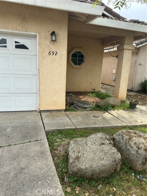 Detail Gallery Image 3 of 24 For 692 Gateway, Merced,  CA 95340 - 3 Beds | 2 Baths