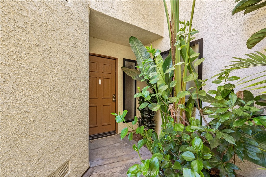 887 Endicott