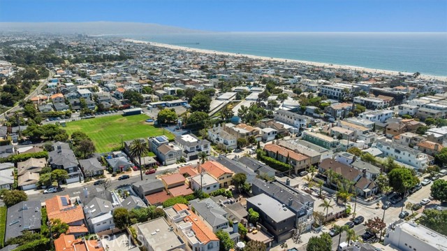 Detail Gallery Image 49 of 49 For 520 2nd St, Manhattan Beach,  CA 90266 - 4 Beds | 3 Baths