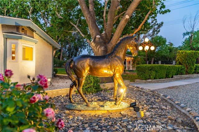 Detail Gallery Image 7 of 74 For 2755 W Avenue, Palmdale,  CA 93551 - 5 Beds | 3/1 Baths