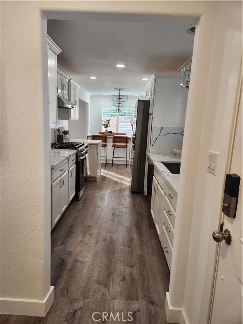 Detail Gallery Image 9 of 35 For 1626 E 15th St, Santa Ana,  CA 92701 - 4 Beds | 2 Baths