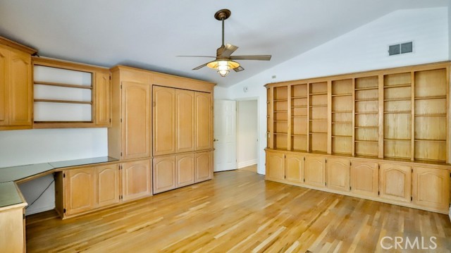20931 Avenida Amapola, Lake Forest CA: https://media.crmls.org/medias/014bb55a-60ef-4ffa-bed9-f2d31d217588.jpg