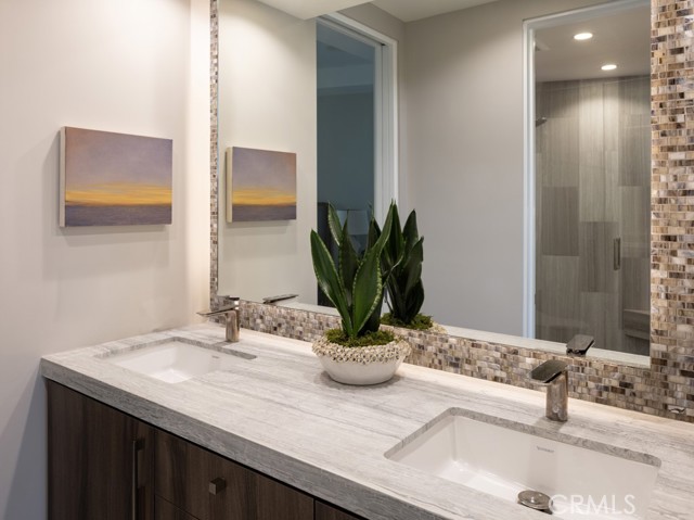 Detail Gallery Image 25 of 30 For 3000 Breakers Dr, Corona Del Mar,  CA 92625 - 3 Beds | 2/2 Baths