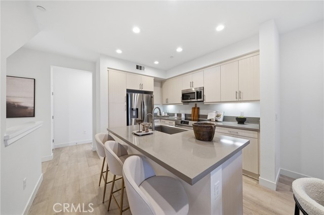 Detail Gallery Image 6 of 53 For 2718 Santa Anita Ave, El Monte,  CA 91733 - 3 Beds | 3 Baths