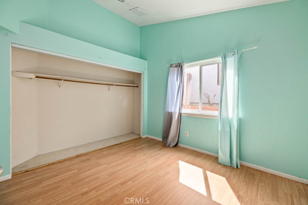 https://media.crmls.org/medias/014c01ec-08c7-4e74-a8f9-60b21631611d.jpg?preset=X-Large