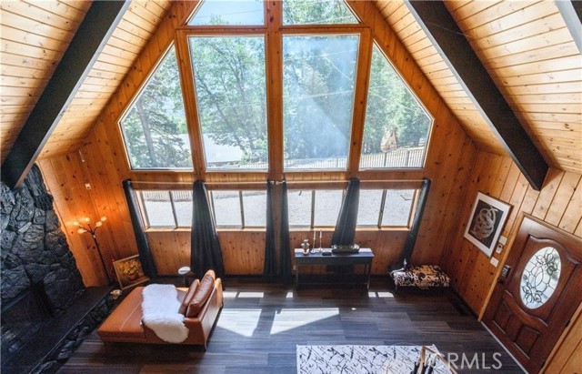29148 Lyon Drive, Cedar Glen CA: https://media.crmls.org/medias/014c55a4-c338-4db9-998c-ebfd4dac10b5.jpg