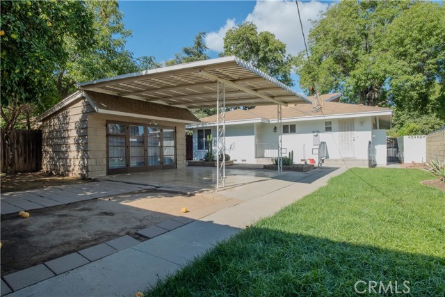 4424 11th Street, Riverside CA: https://media.crmls.org/medias/014c83ca-3591-4bb2-8a5c-28518de24ef8.jpg