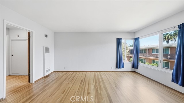 Detail Gallery Image 7 of 20 For 1020 E 2nd St #10,  Long Beach,  CA 90802 - 1 Beds | 1 Baths