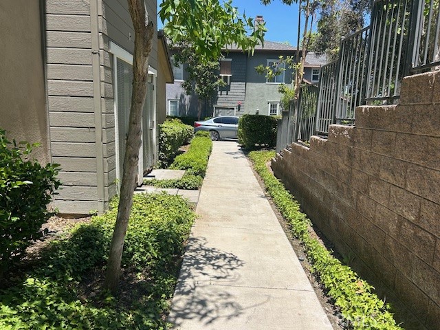 Detail Gallery Image 3 of 11 For 121 Chadron Cir, Ladera Ranch,  CA 92694 - 3 Beds | 2/1 Baths