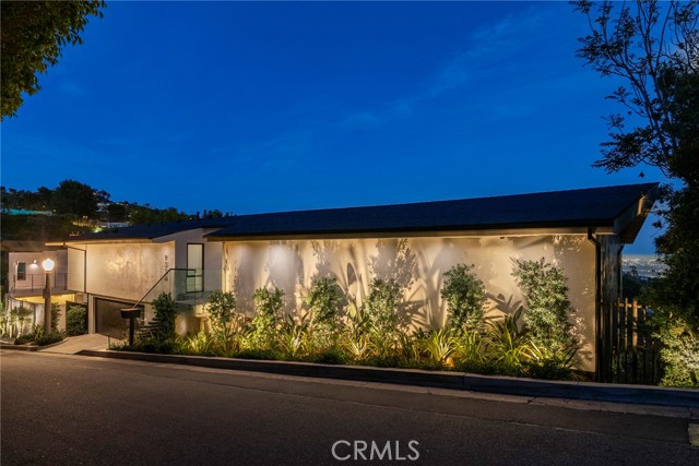 Detail Gallery Image 32 of 35 For 9336 Lloydcrest Dr, Beverly Hills,  CA 90210 - 3 Beds | 2 Baths