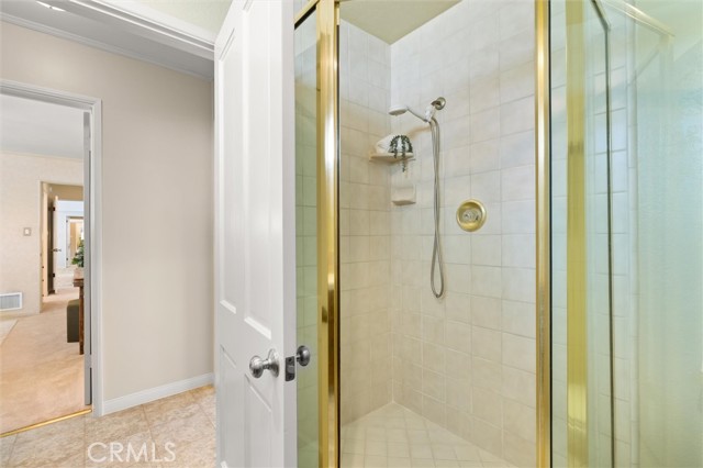 Image 15 of 30 For 3921 Lime Avenue
