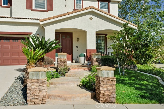 Detail Gallery Image 2 of 45 For 5073 Snowberry Dr, Fontana,  CA 92336 - 5 Beds | 4/1 Baths