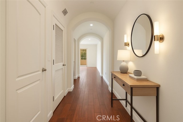 Detail Gallery Image 5 of 29 For 1835 Barrington #202,  Los Angeles,  CA 90025 - 3 Beds | 3 Baths