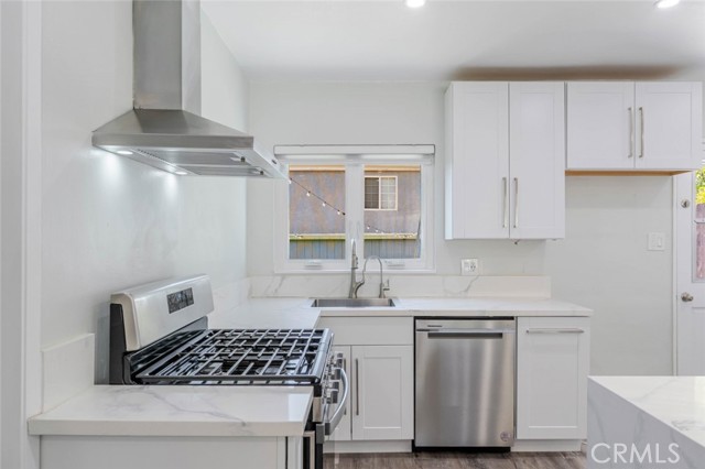 Detail Gallery Image 10 of 26 For 10777 Mountair Ave, Tujunga,  CA 91042 - 2 Beds | 1 Baths