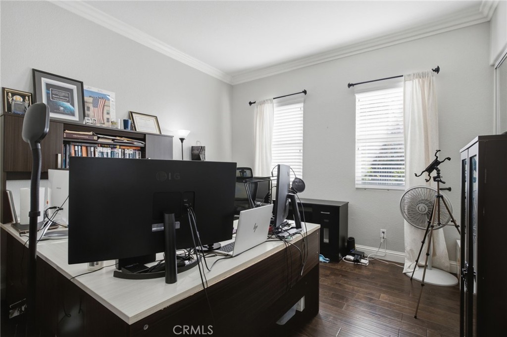 https://media.crmls.org/medias/014f6dca-fae4-4956-a832-8f0de946ba58.jpg?preset=X-Large