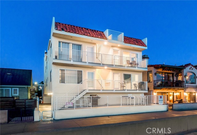 72 The Strand, Hermosa Beach, California 90254, 3 Bedrooms Bedrooms, ,2 BathroomsBathrooms,Residential,Sold,The Strand,SB23109684