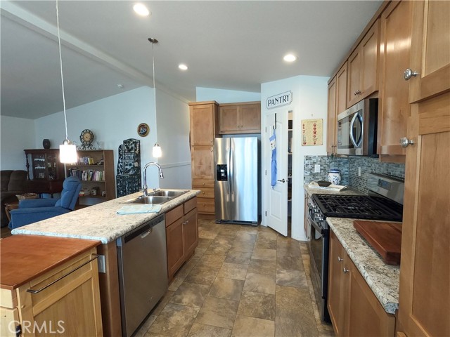 Detail Gallery Image 11 of 37 For 3500 Buchanan St #50,  Riverside,  CA 92503 - 3 Beds | 2 Baths