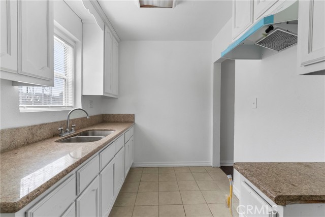 2227 E 112th Street, Los Angeles CA: https://media.crmls.org/medias/01501481-86e0-4c90-8a06-bc12e45e1524.jpg