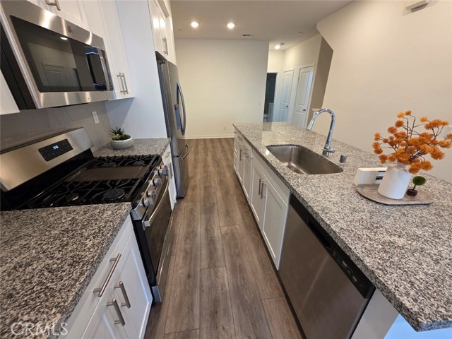 22222 Poppy Court, Torrance CA: https://media.crmls.org/medias/0150f8ef-7cd3-44c2-a2cd-82a0f2a20cd8.jpg