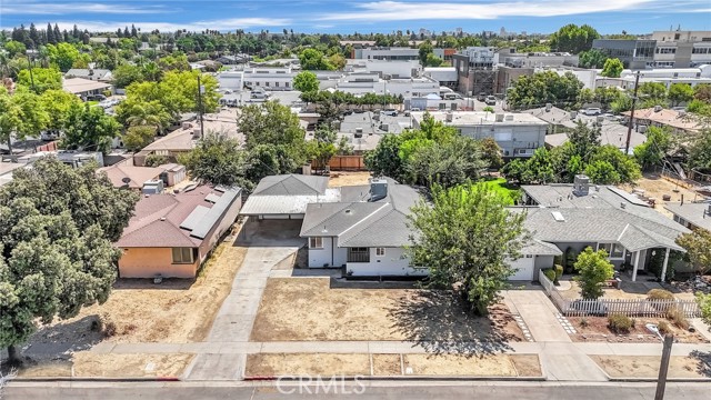 Detail Gallery Image 35 of 41 For 2824 E Brown Ave, Fresno,  CA 93703 - 3 Beds | 2 Baths