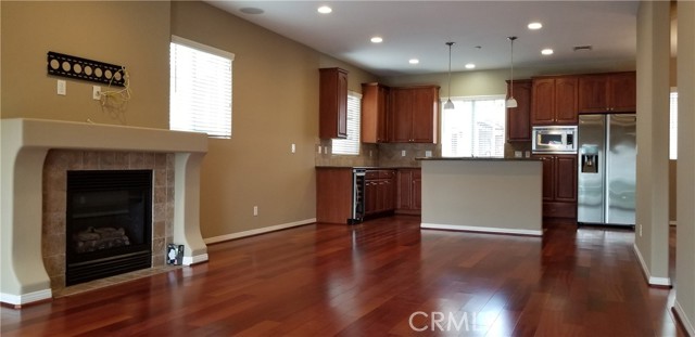 Detail Gallery Image 5 of 39 For 1704 Ruxton Ln #C,  Redondo Beach,  CA 90278 - 3 Beds | 2/1 Baths