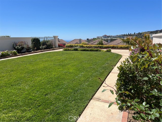 Detail Gallery Image 17 of 50 For 51 Santa Lucia, Dana Point,  CA 92629 - 3 Beds | 2/1 Baths