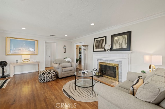 Detail Gallery Image 7 of 43 For 9804 Haas Ave, Los Angeles,  CA 90047 - 3 Beds | 2 Baths